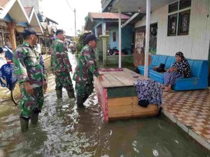 Kodim 1002/HST Lakukan Pemantauan Banjir Di Wilayah Hulu Sungai Tengah