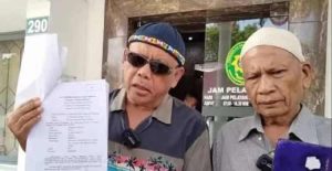 PRESIDEN JOKO WIDODO dalam Menyampaikan Informasi Publik Namun Tidak Lengkap dan Terjadi korupsi Hukum.