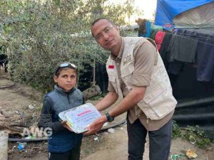 Relawan AWG Biro Gaza Syahid, Ditembak Sniper Zionis saat Membagikan Makanan