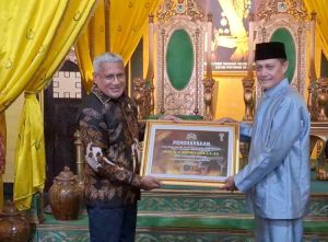 GALANG DUKUNGAN UNTUK P4GN, KEPALA BNN RI TEMUI SULTAN PONTIANAK KE-IX