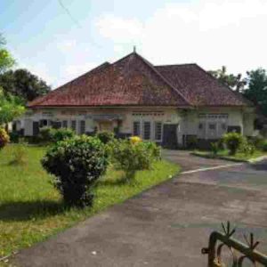 Rumah Tua Persembunyian Bung Karno
