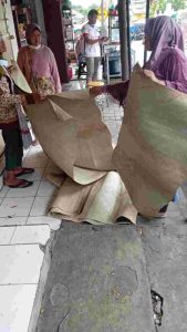 Mengenang Kembali Kejayaan Tikar Mendong