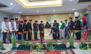 Bang Boim Ketum KAHMI Jaya Ucapkan Selamat kepada Bang Anung atas pemberian gelar kehormatan Oleh Majelis Kaum Betawi