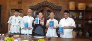 RADIO SILATURAHMI BEDAH KITAB AKTUAL Prof DR H IKHSANUDDIN NOORSY