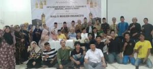 USTAZ TOWILAN NAZIR WAKAF MENTENG LAYANI MOU BANGUN MARKAS HMI CABANG JAKARTA