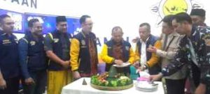 SEKJEN GOLKAR H M SARMUJI SE RESMIKAN MEDIA CENTER DPP AMPI