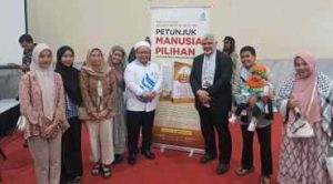 Muhaimin Abu Kayyis Ajak 4 Siswinya dari Madrasah Darussa’adah Hadiri Peluncuran Buku Al-Fahmu Institute di JCC Senayan – IBF 2025