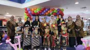 PAUD BKB Rajawali Gelar Acara Perpisahan Meriah di Mall Bassura, Angkat Tema Budaya Jawa Barat