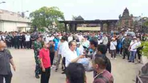 PLN Indonesia Power, PLN Peduli, dan KLH Bersama Rumah Zakat Salurkan 300 Paket Sembako untuk Penyintas Banjir di Denpasar